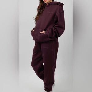 Comfrt Minimalist Sweat Set